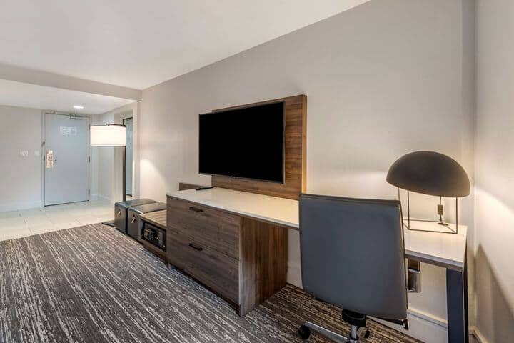 Room 21 of 55