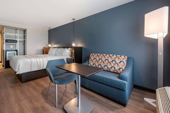 Room 5 of 26