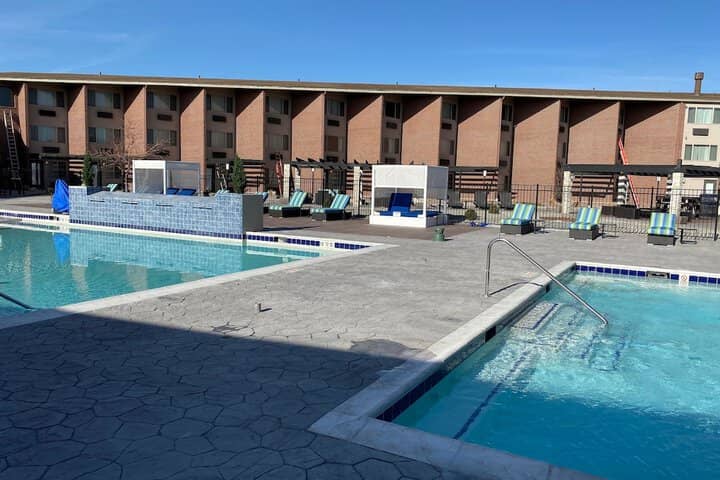 Pool 32 of 55