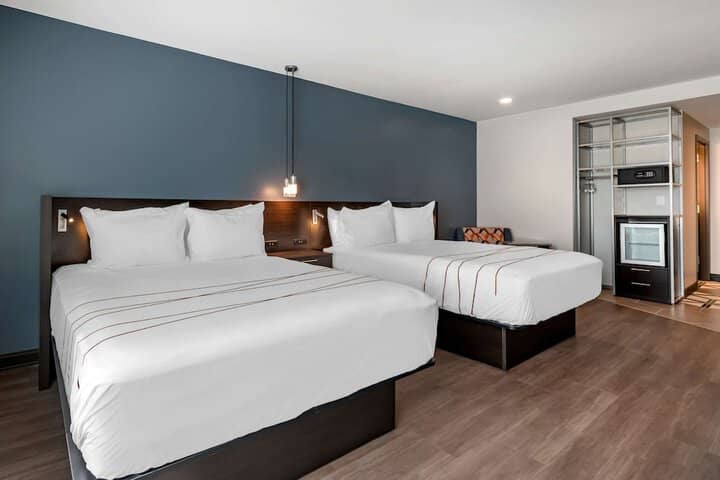 Room 9 of 26