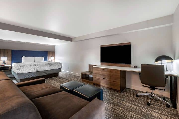 Room 16 of 55