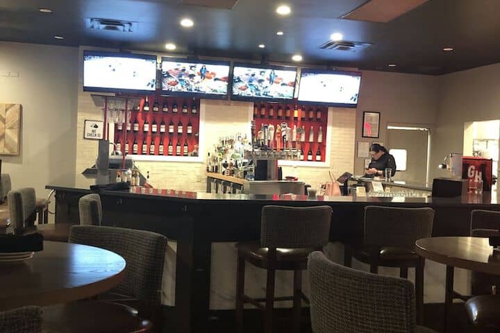 Dining 41 of 55