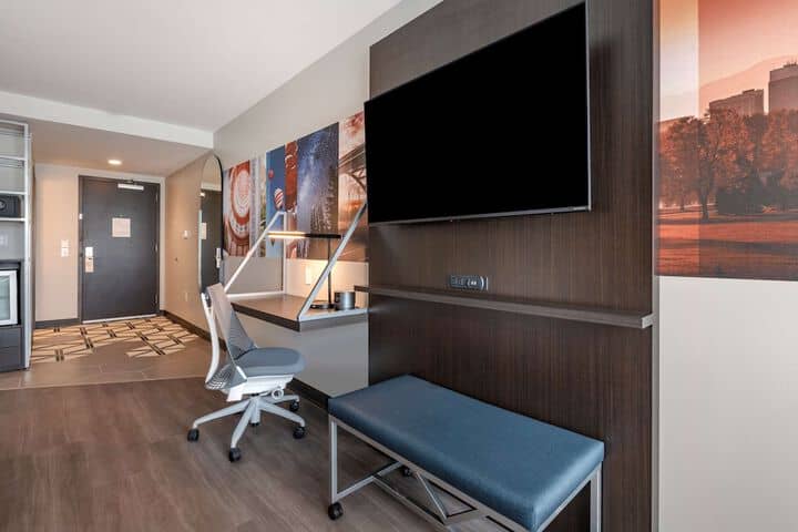Room 13 of 26
